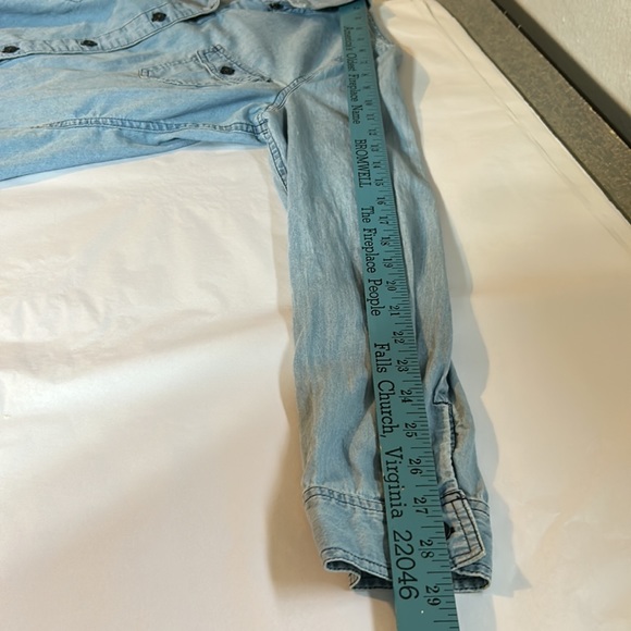 Old Navy button down shirt size medium - Picture 10 of 15